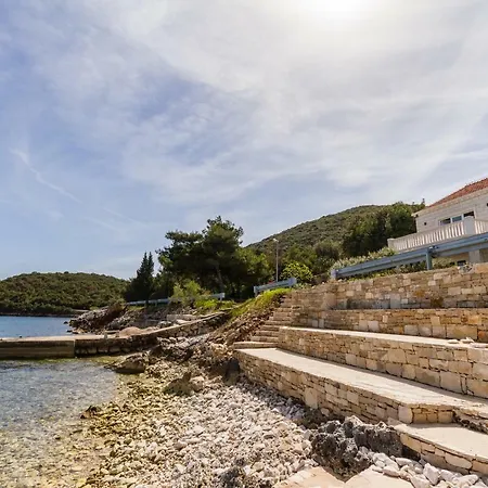 Apartment Orlando Zrnovo