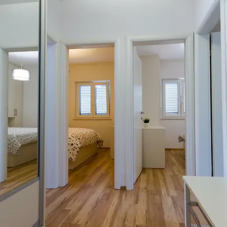 Orlando Apartment Zrnovo